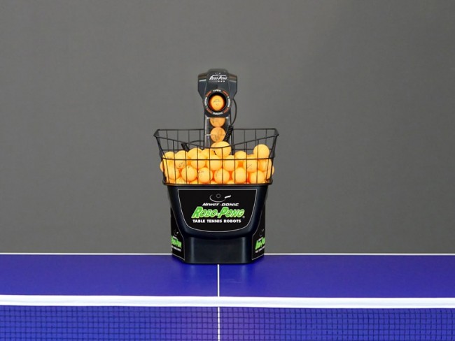 Newgy Robo-Pong 545 Table Tennis Robot